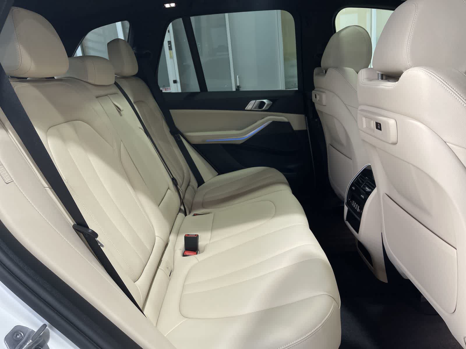 Thumbnail: 2022 BMW X5 - 25