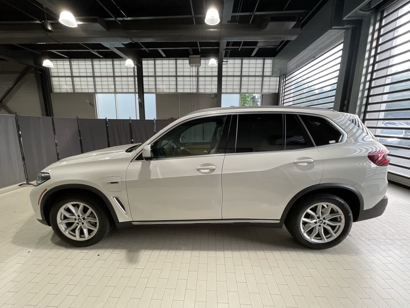 Thumbnail: 2022 BMW X5 - 15