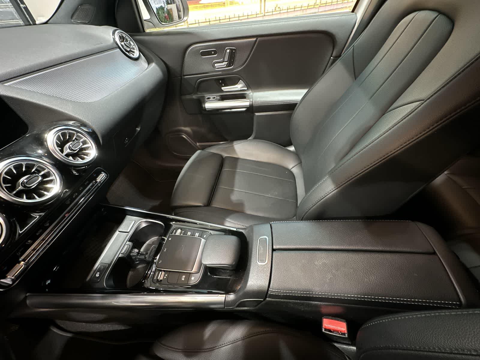 Thumbnail: 2023 Mercedes-Benz GLA - 28