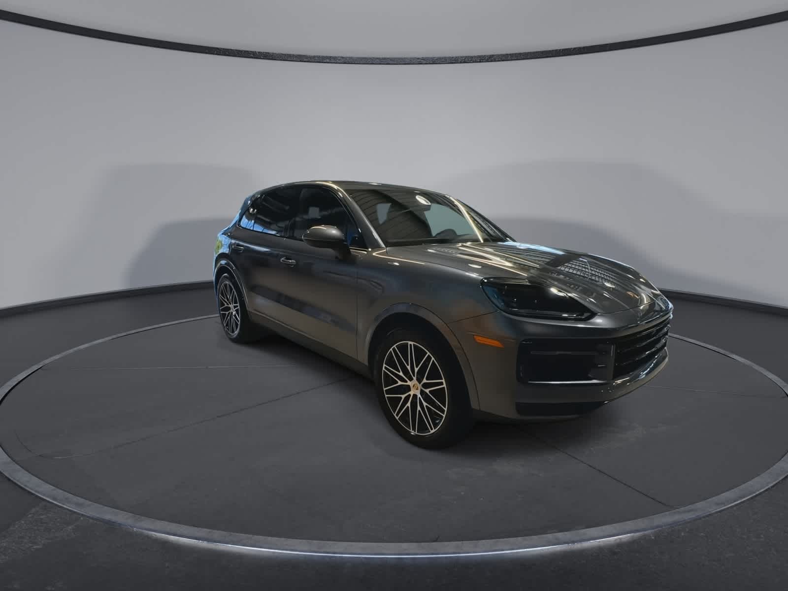 Thumbnail: 2024 Porsche Cayenne - 2