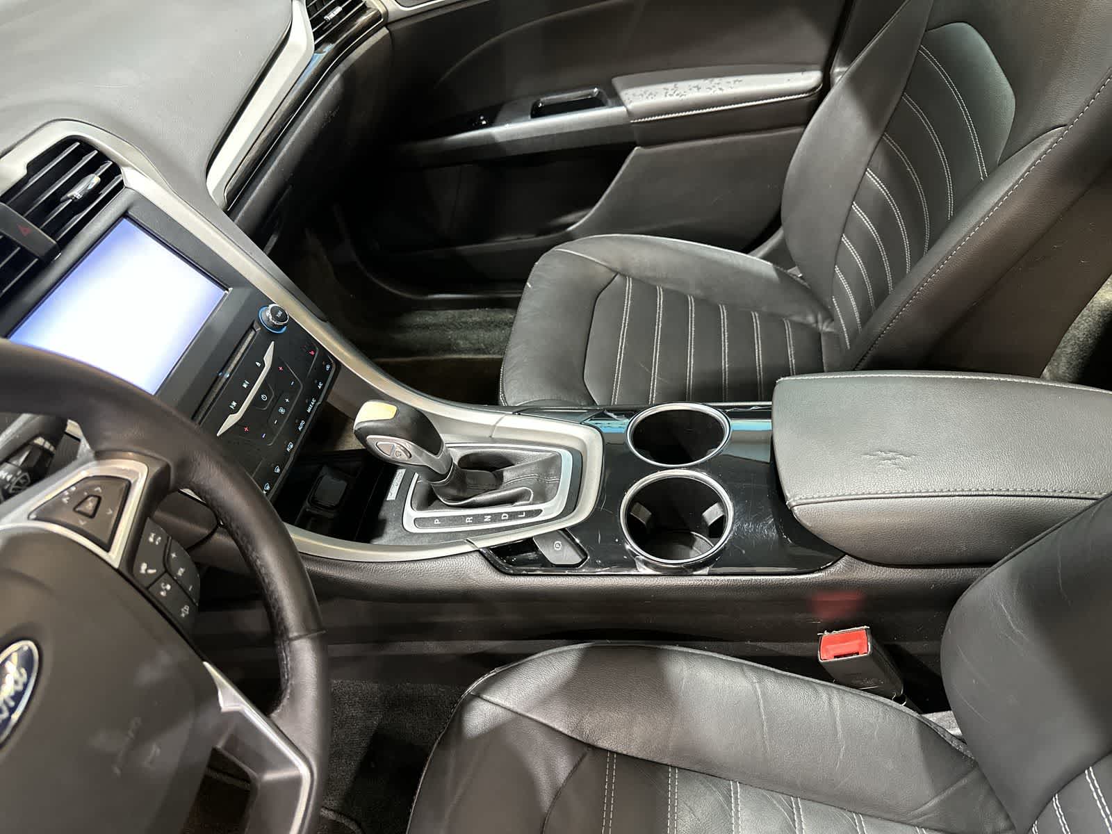 Thumbnail: 2013 Ford Fusion - 28