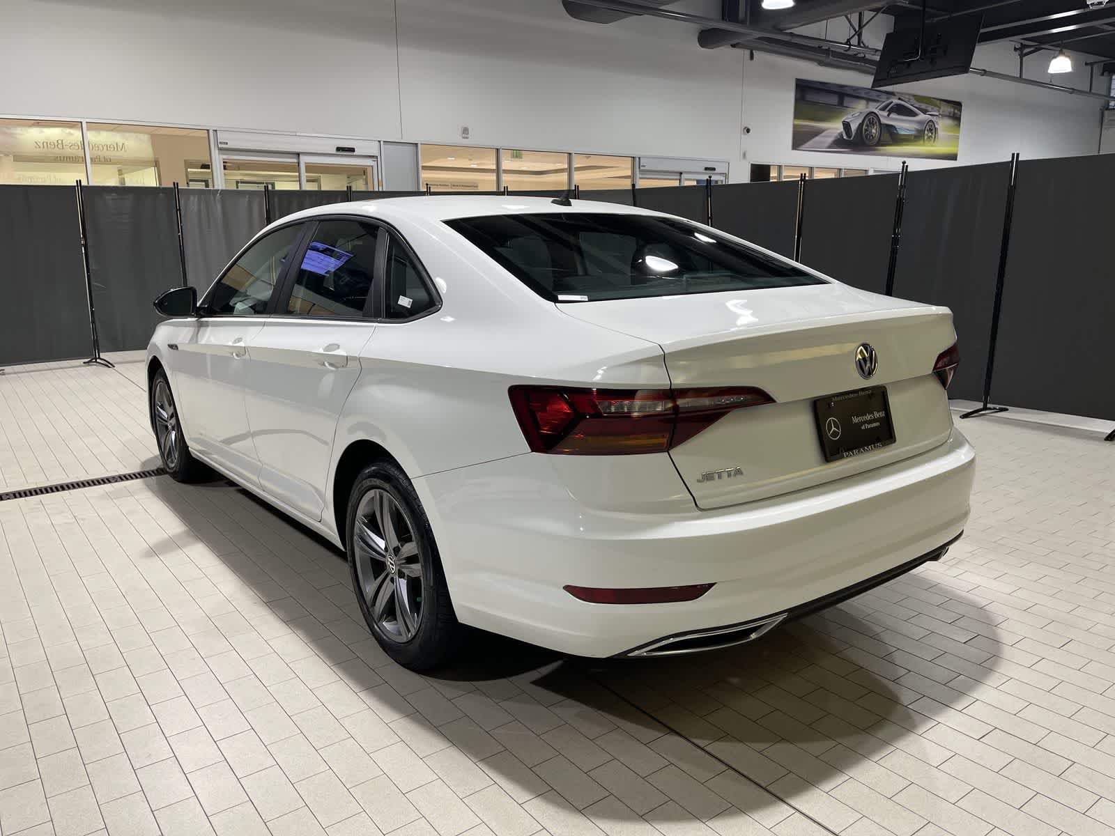 Thumbnail: 2019 Volkswagen Jetta - 16