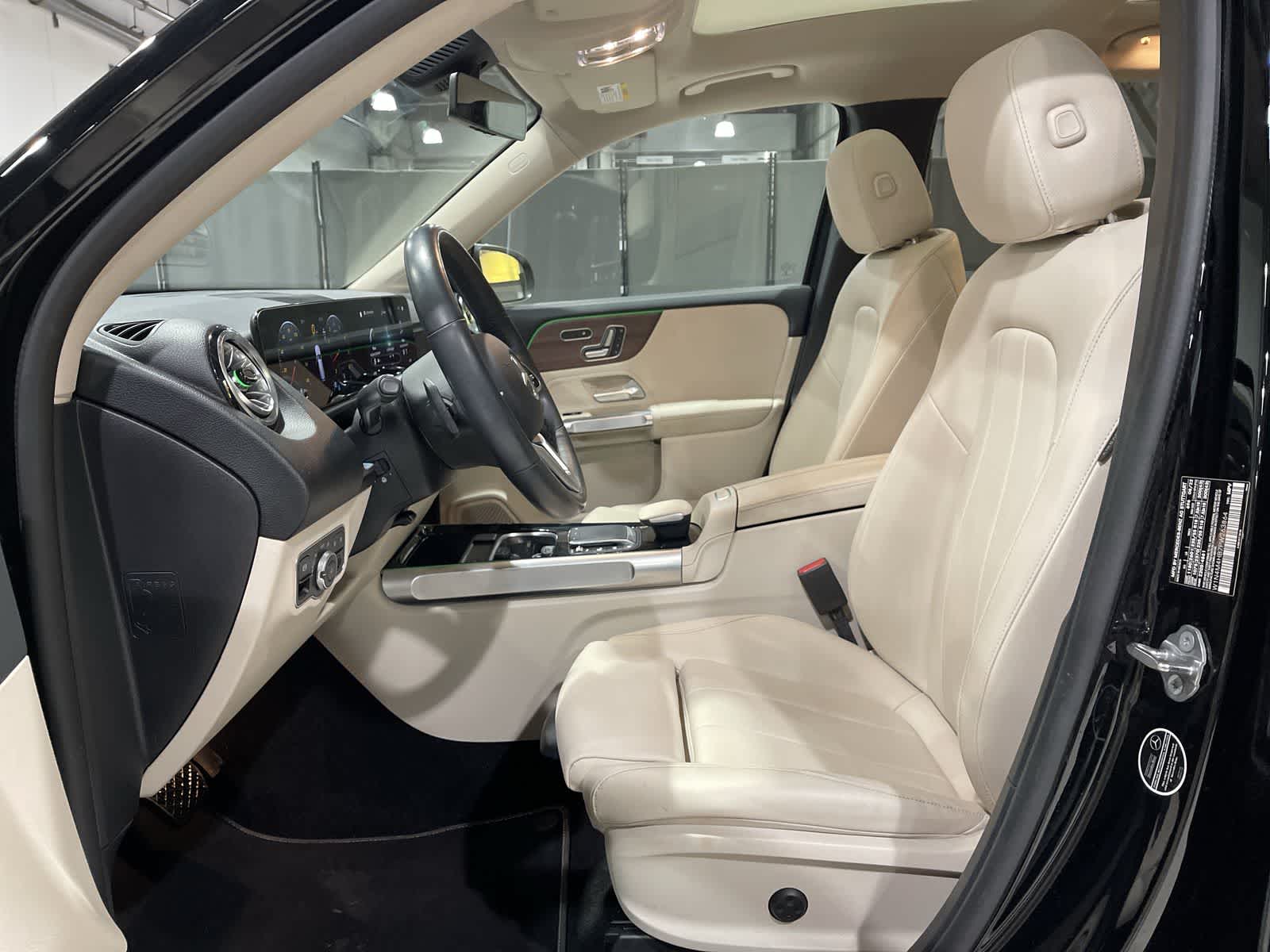 Thumbnail: 2023 Mercedes-Benz GLB - 14