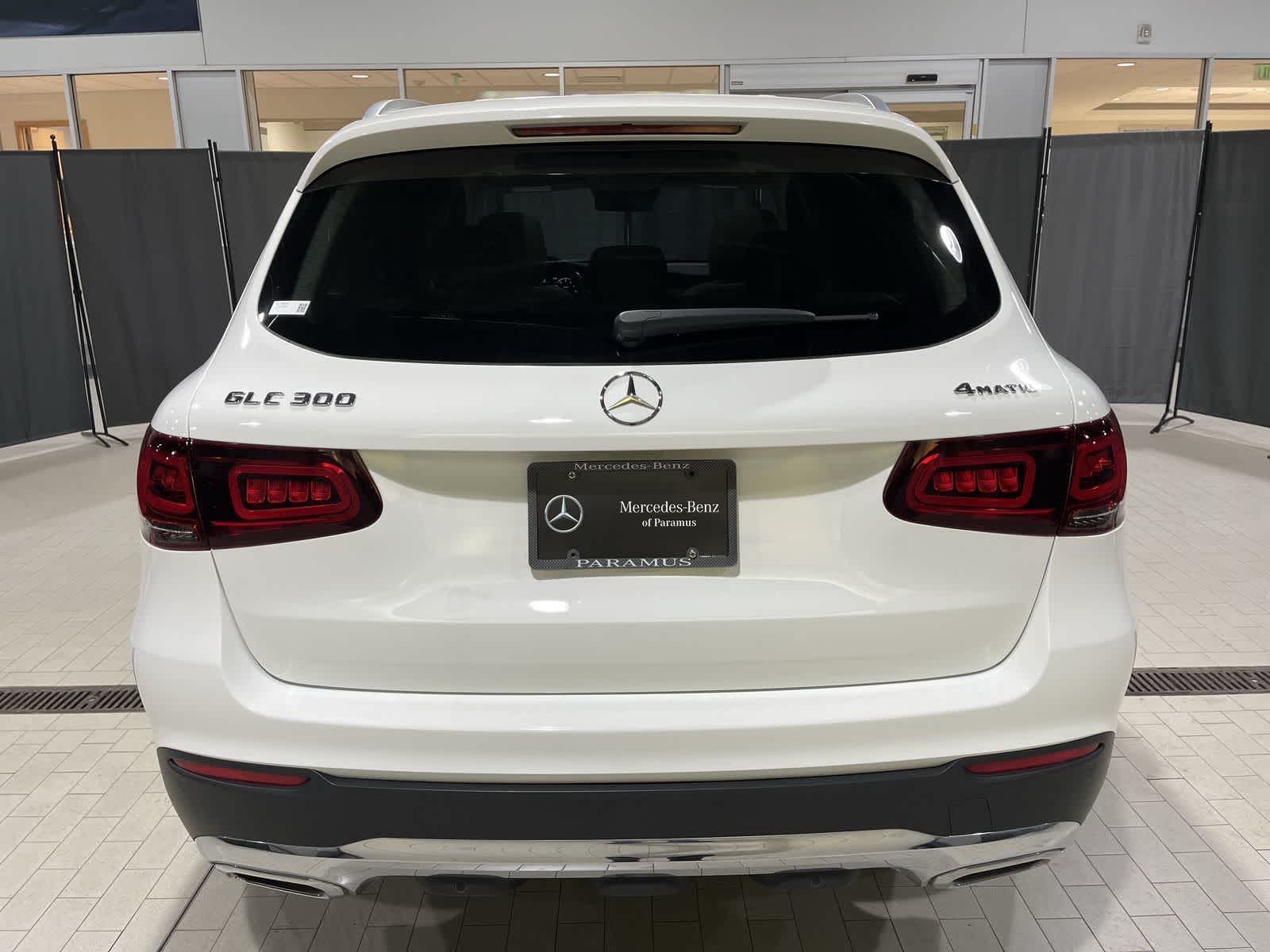 Thumbnail: 2022 Mercedes-Benz GLC - 17