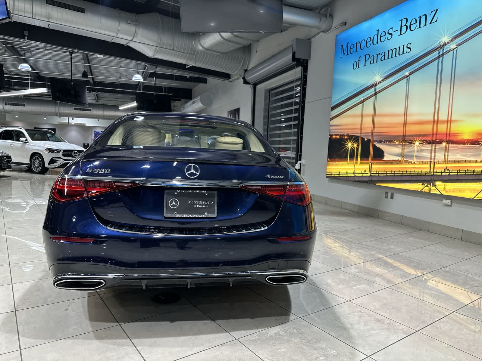 Thumbnail: 2022 Mercedes-Benz S-Class - 17