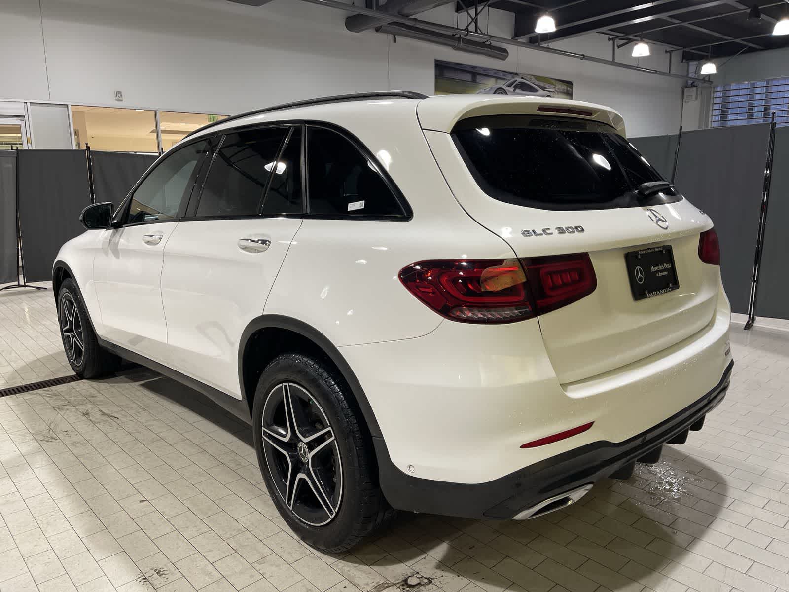 Thumbnail: 2022 Mercedes-Benz GLC - 16