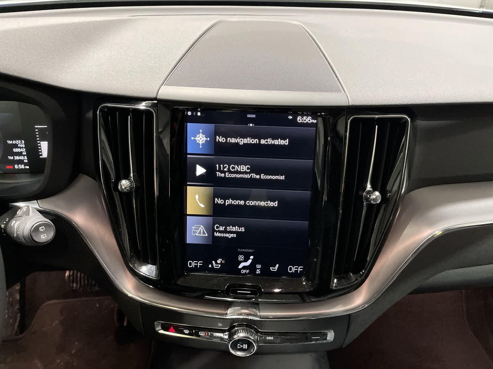 Thumbnail: 2019 Volvo XC60 - 28