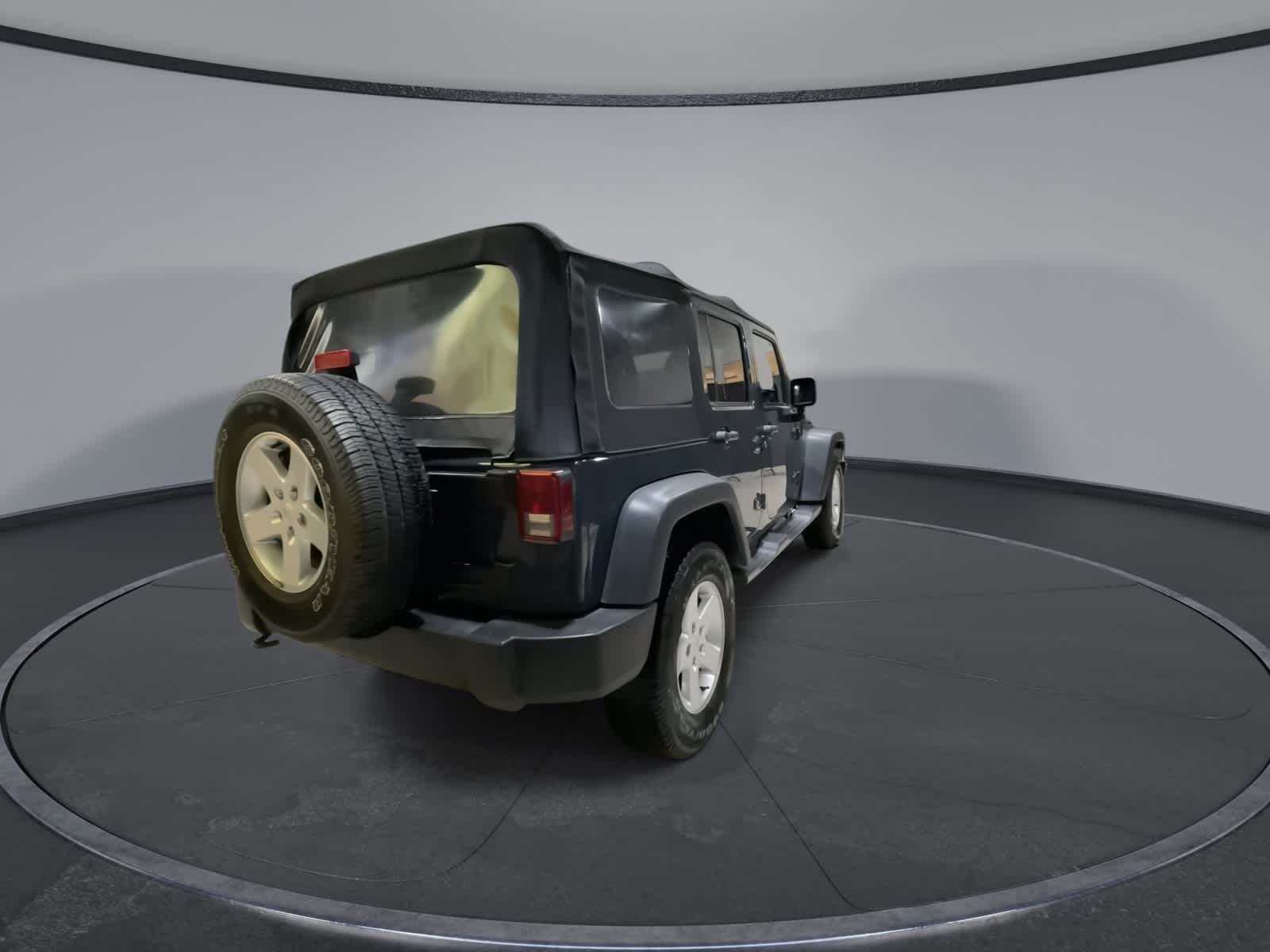 Thumbnail: 2016 Jeep Wrangler - 11