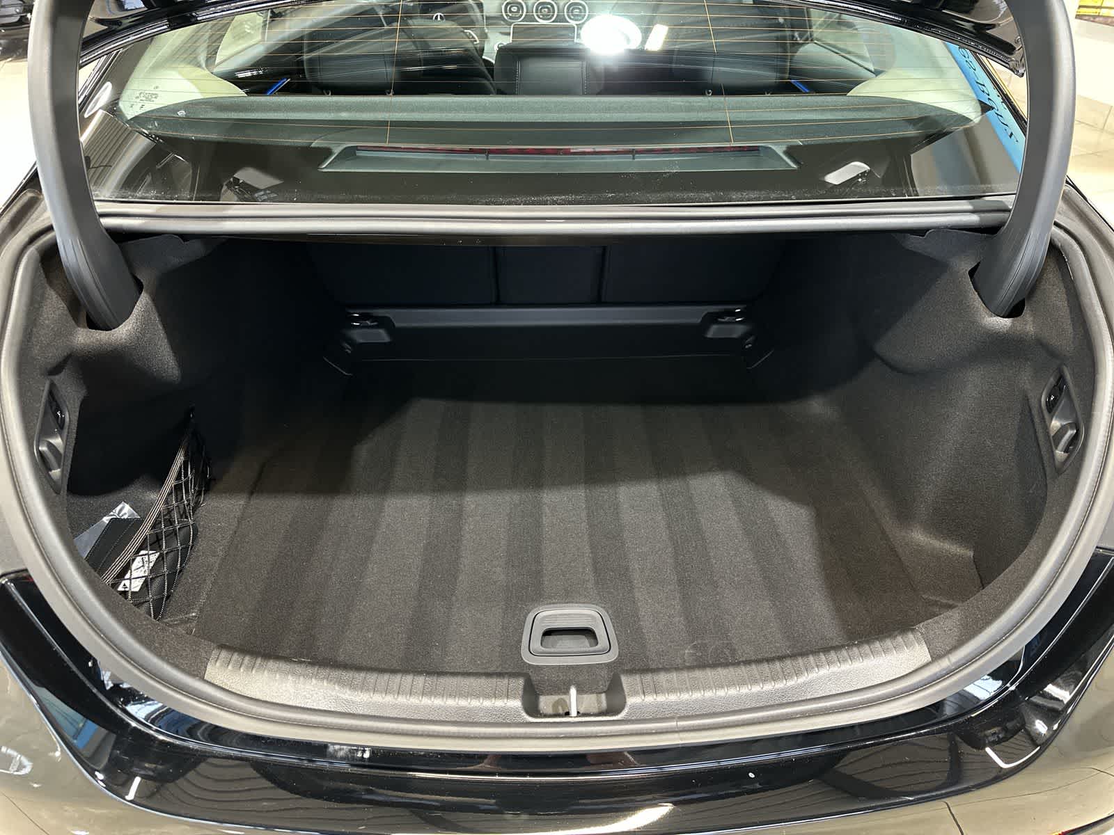 Thumbnail: 2025 Mercedes-Benz C-Class - 31