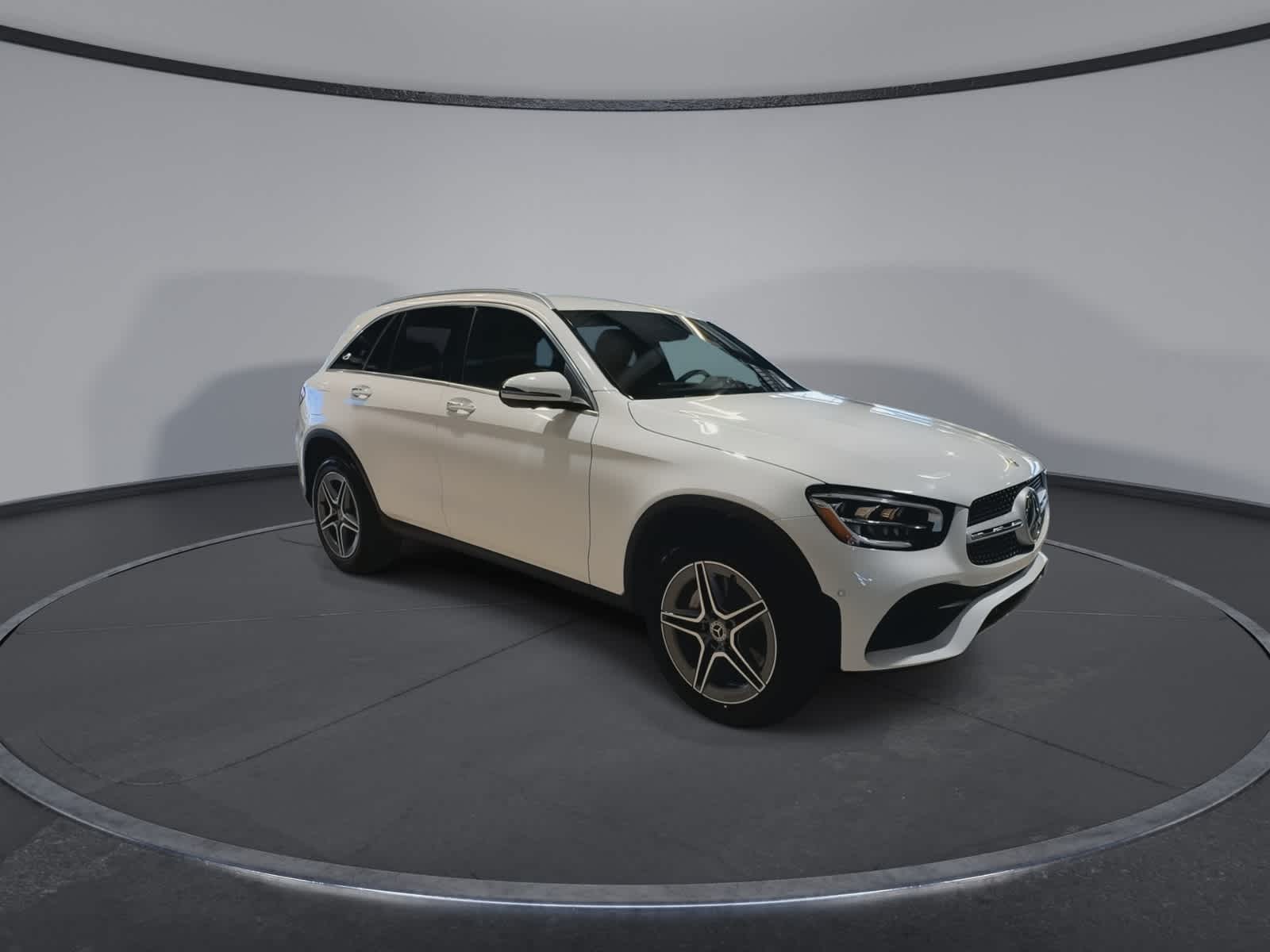 Thumbnail: 2022 Mercedes-Benz GLC - 2