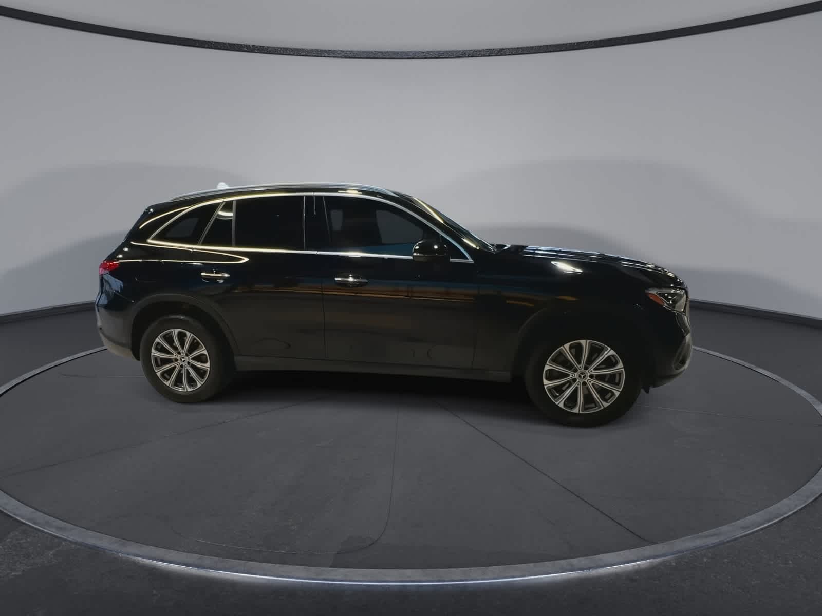 Thumbnail: 2023 Mercedes-Benz GLC - 13