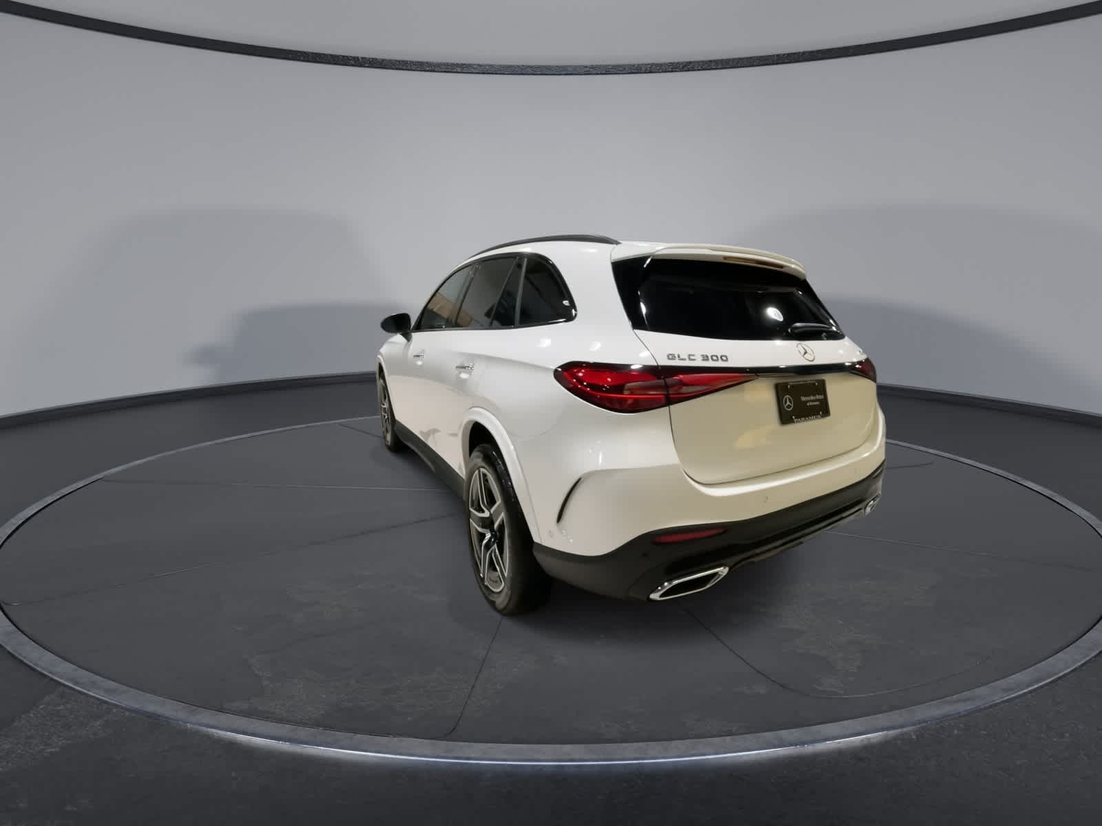 Thumbnail: 2025 Mercedes-Benz GLC - 9