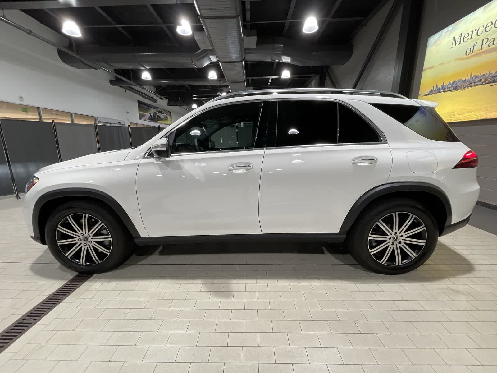 Thumbnail: 2025 Mercedes-Benz GLE - 15