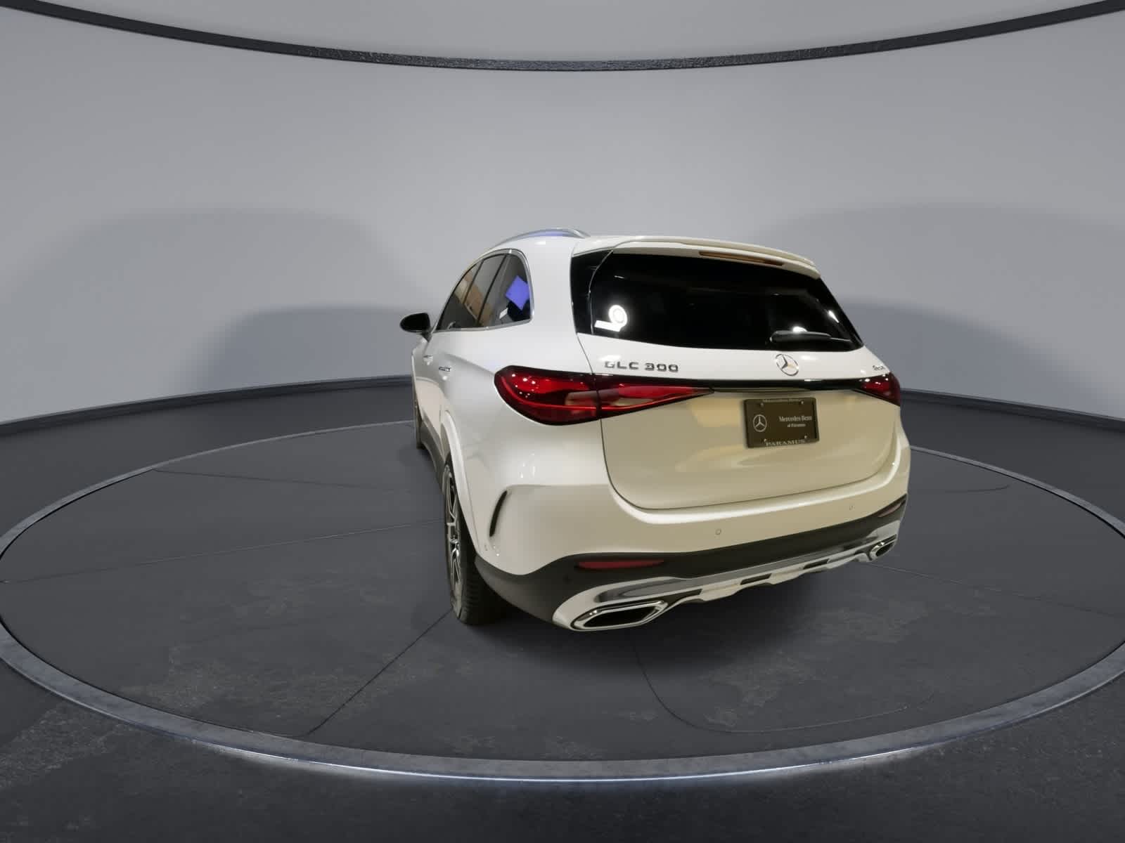 Thumbnail: 2025 Mercedes-Benz GLC - 9