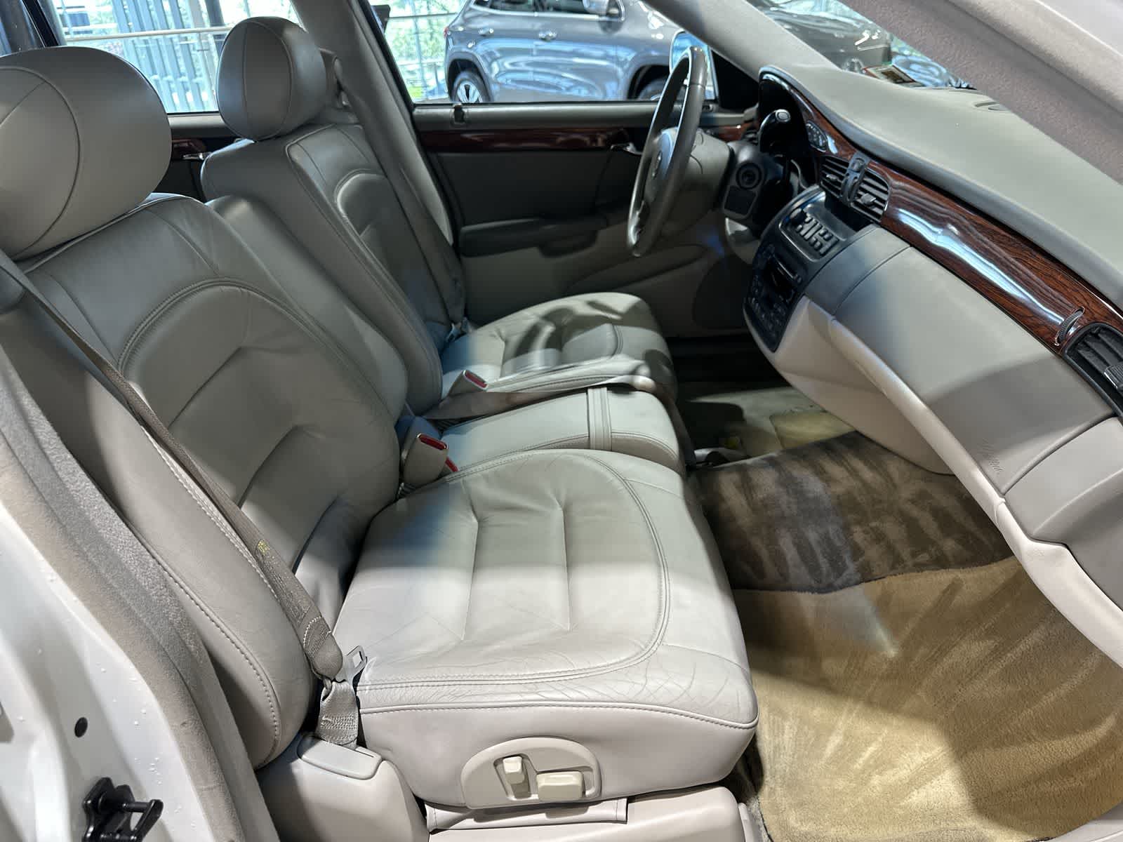 Thumbnail: 2003 Cadillac DeVille - 26