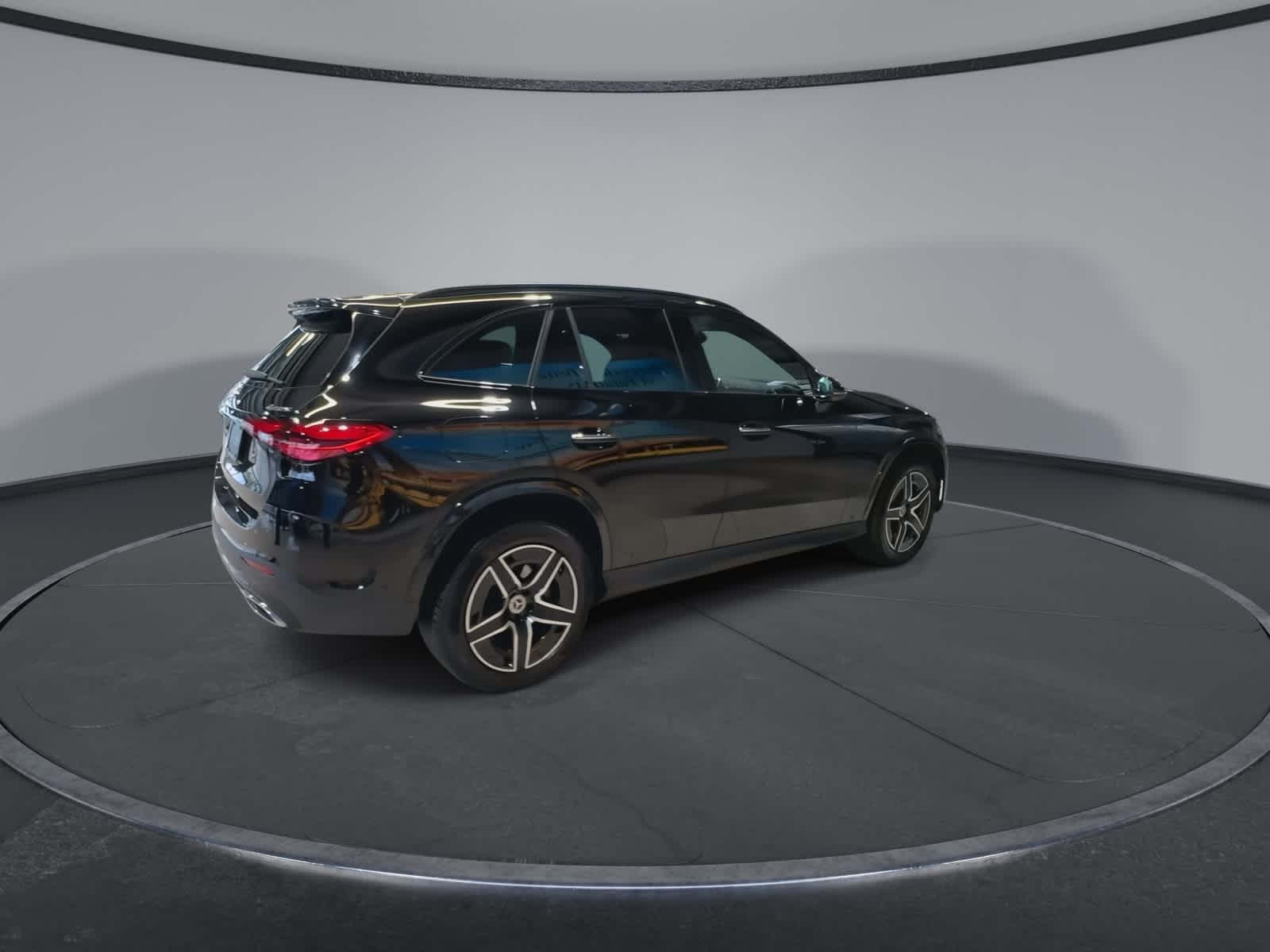 Thumbnail: 2026 Mercedes-Benz GLC - 11