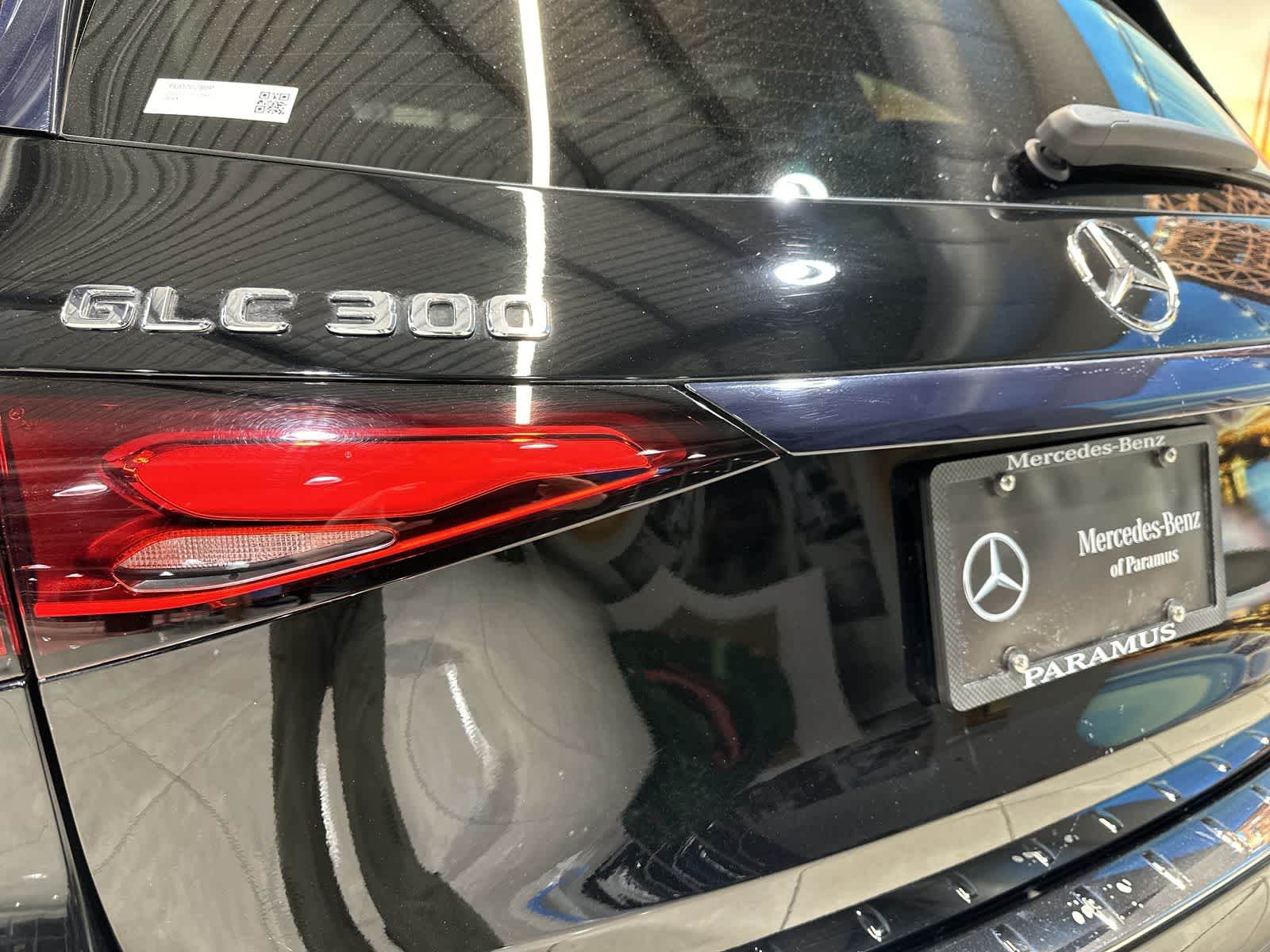 Thumbnail: 2023 Mercedes-Benz GLC - 19