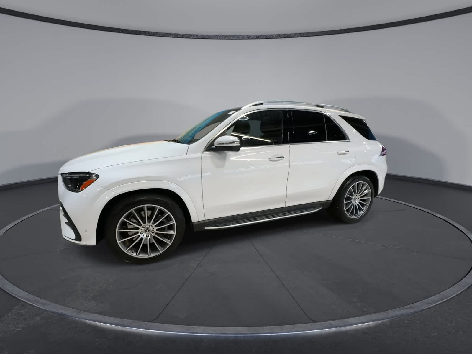 Thumbnail: 2026 Mercedes-Benz GLE - 6