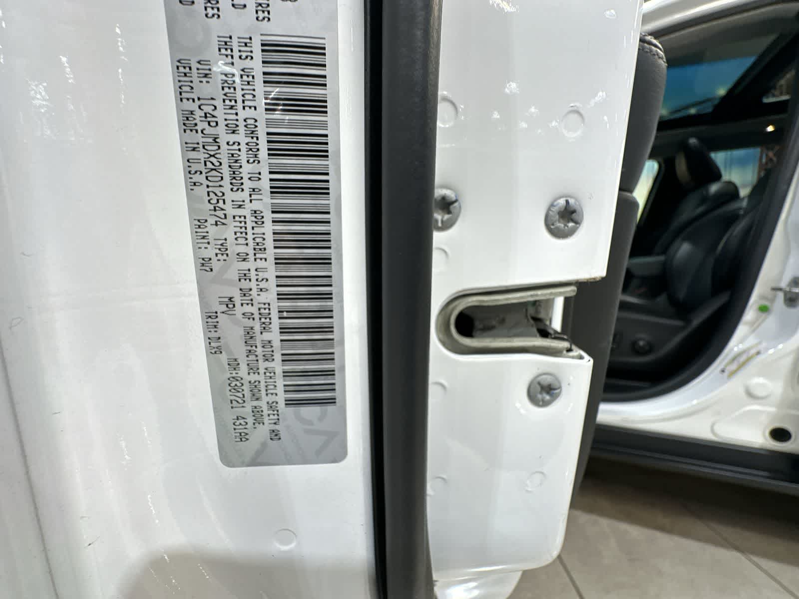 Thumbnail: 2019 Jeep Cherokee - 33