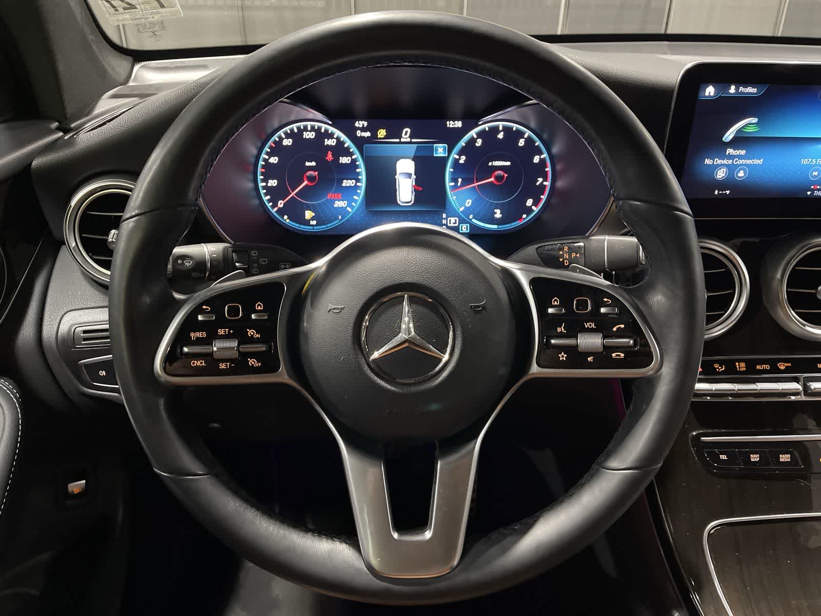 Thumbnail: 2022 Mercedes-Benz GLC - 27