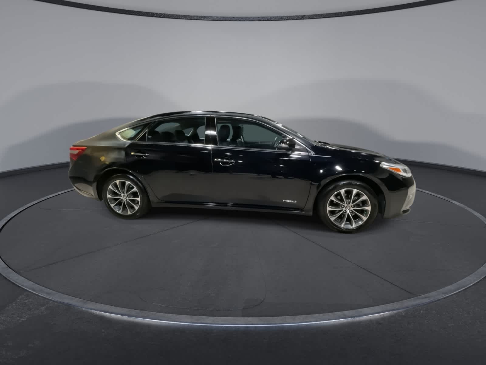 Thumbnail: 2016 Toyota Avalon - 13