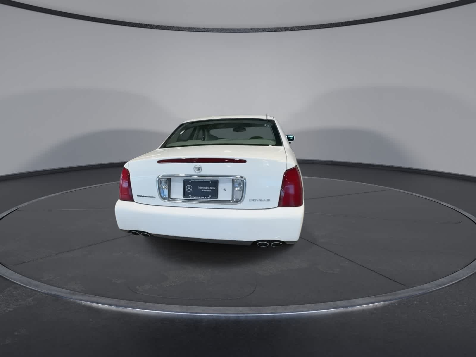 Thumbnail: 2003 Cadillac DeVille - 10