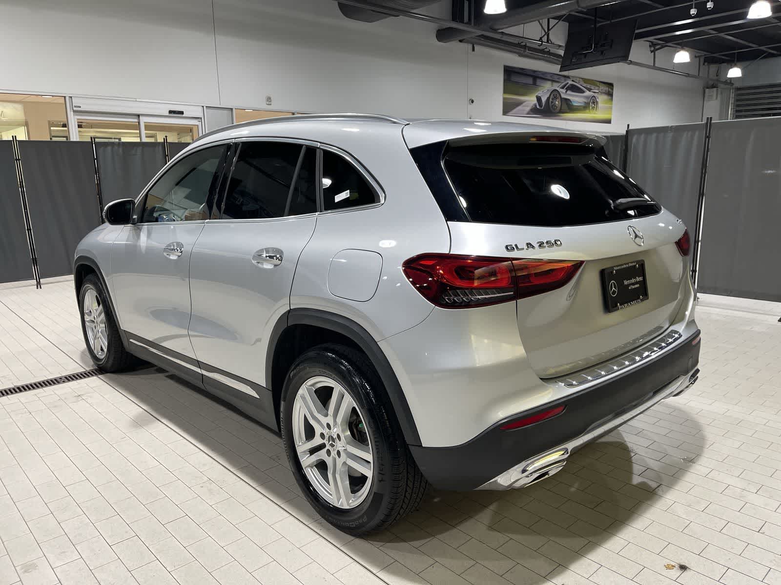 Thumbnail: 2023 Mercedes-Benz GLA - 16