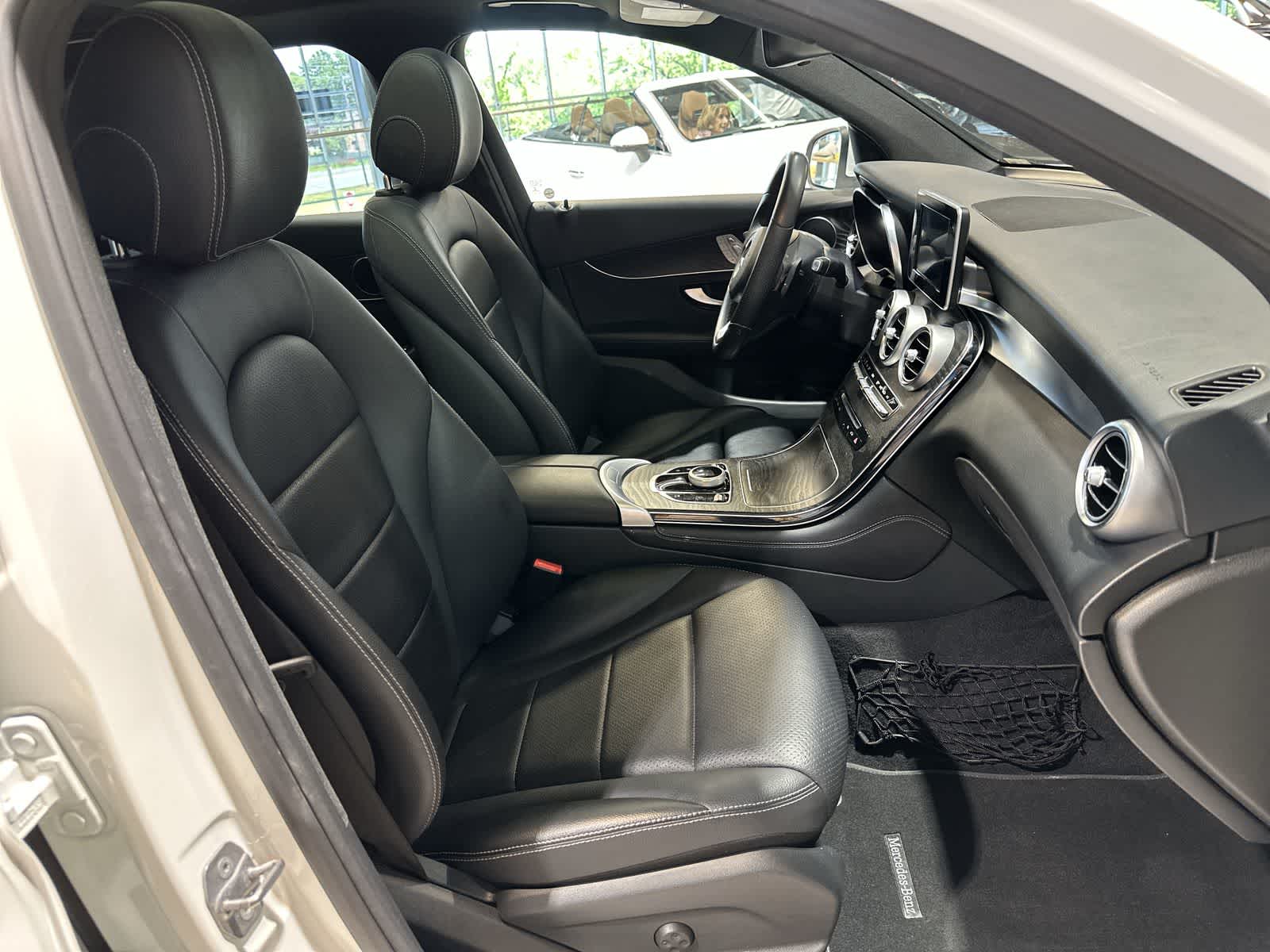 Thumbnail: 2017 Mercedes-Benz GLC - 26