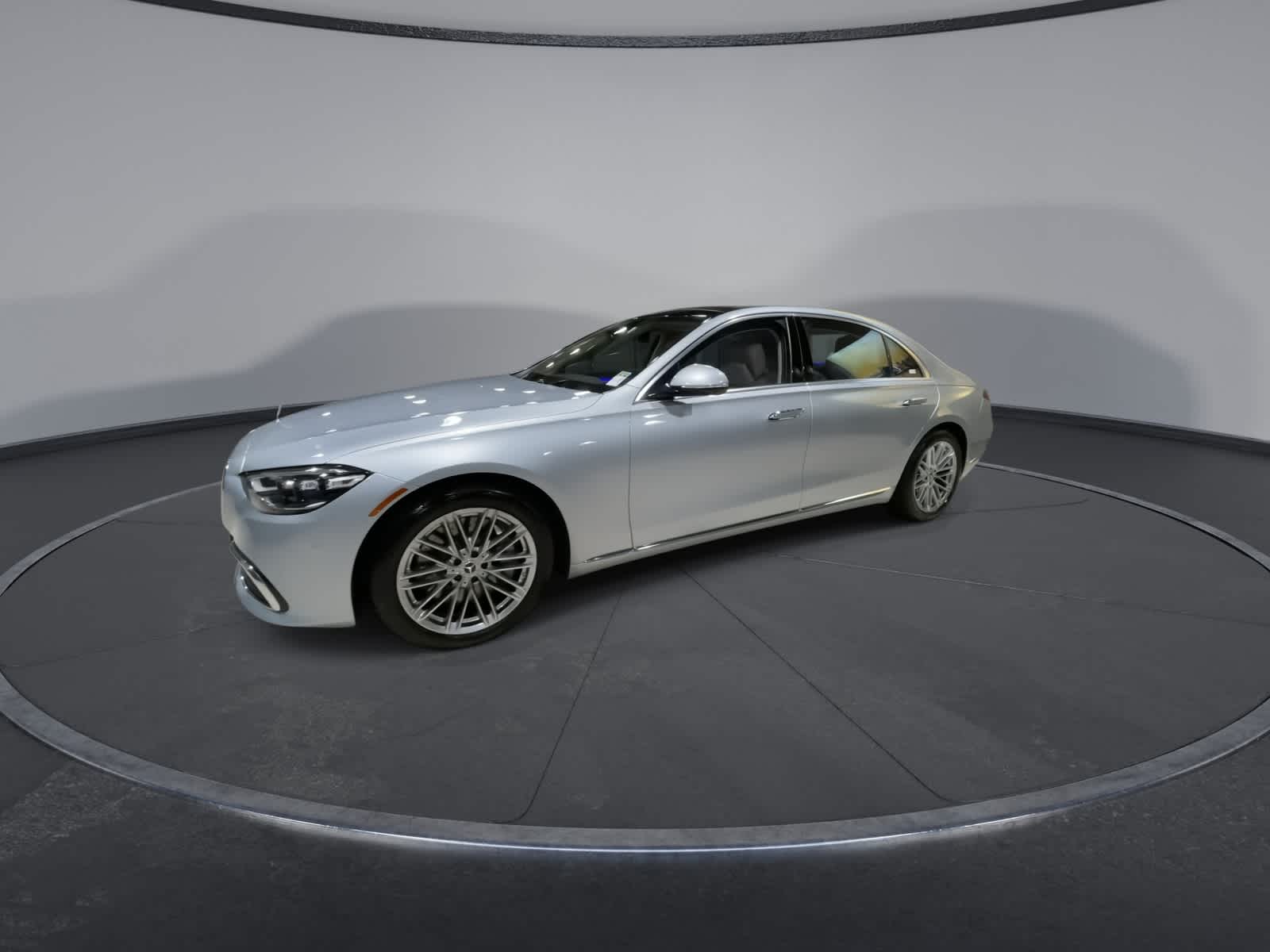 Thumbnail: 2021 Mercedes-Benz S-Class - 6