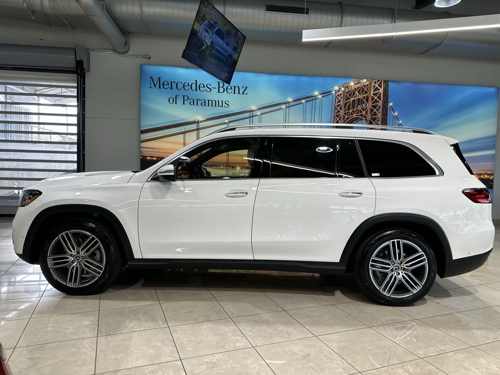 Thumbnail: 2025 Mercedes-Benz GLS - 15