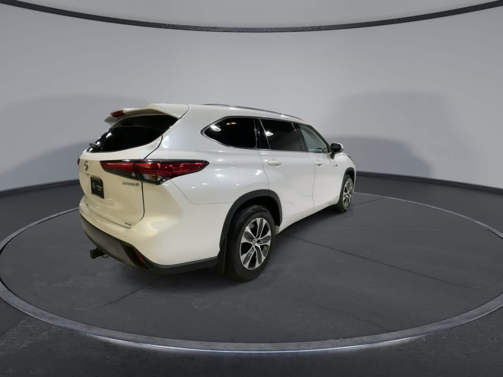 Thumbnail: 2020 Toyota Highlander - 11