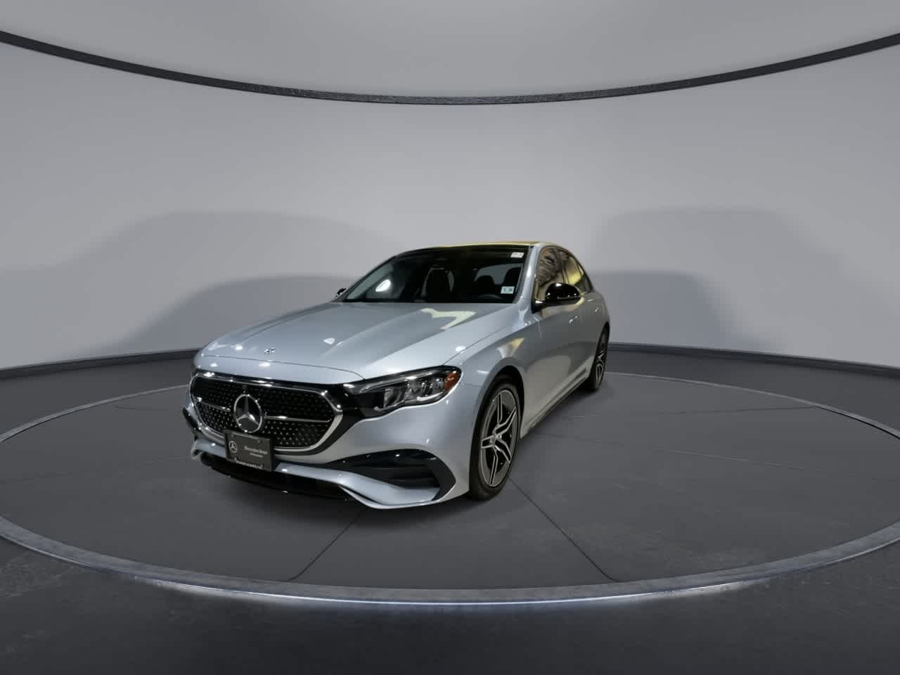 Thumbnail: 2025 Mercedes-Benz E-Class - 6