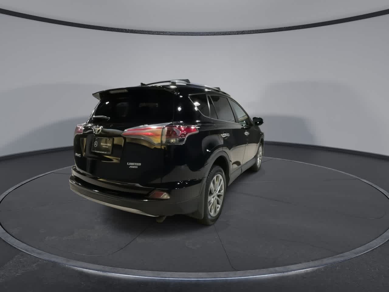 Thumbnail: 2016 Toyota RAV4 - 12