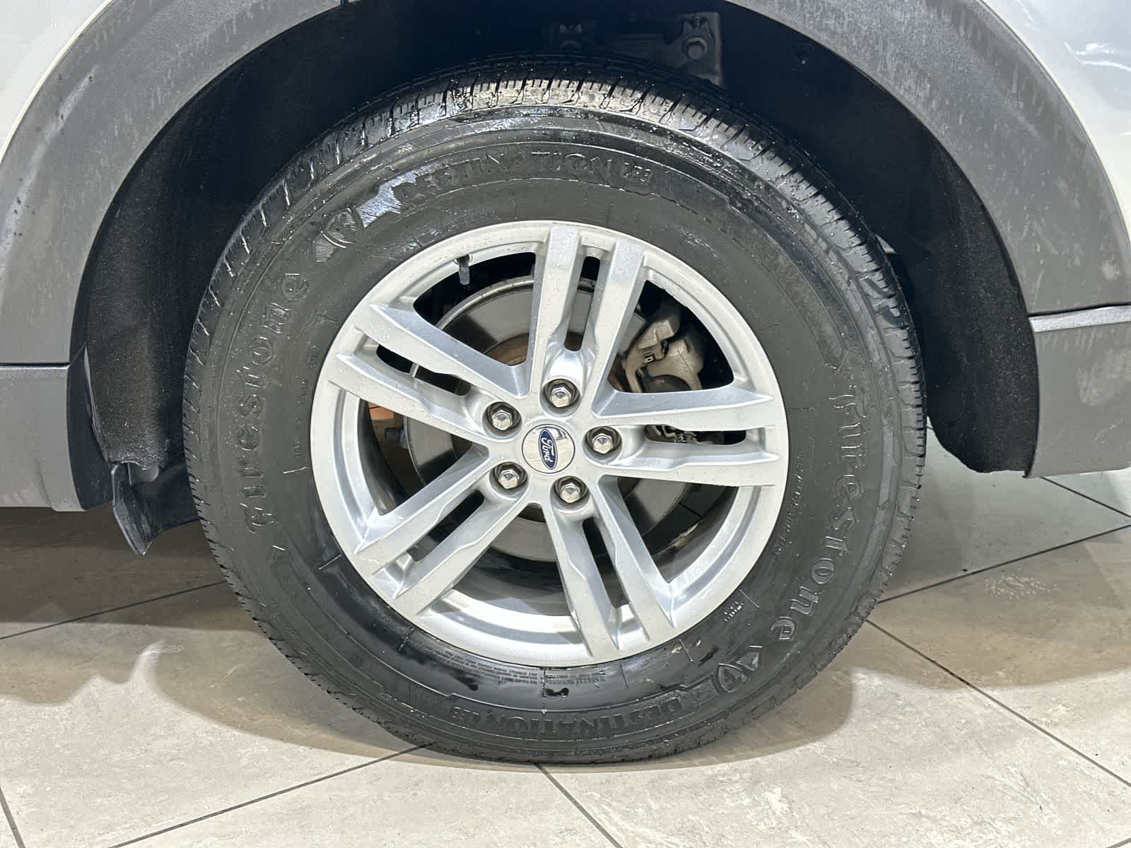 Thumbnail: 2020 Ford Explorer - 20