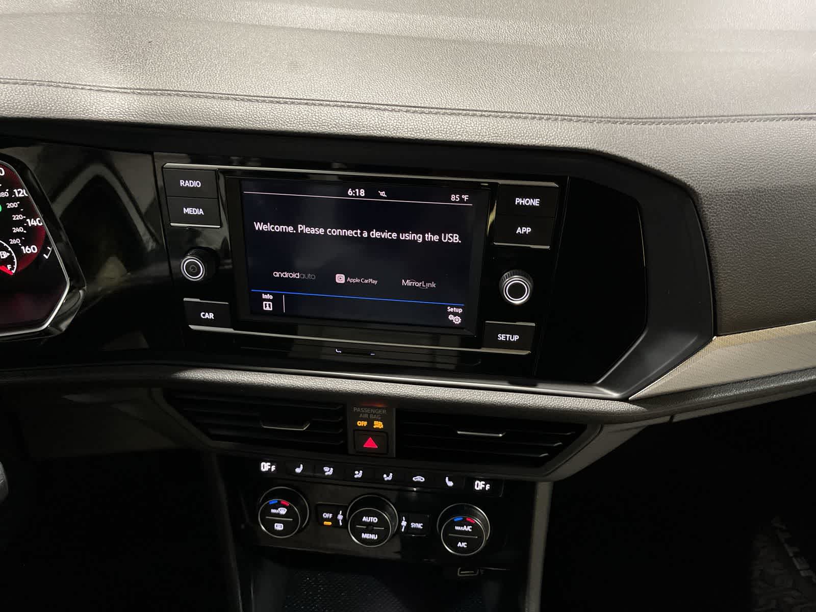 Thumbnail: 2019 Volkswagen Jetta - 28