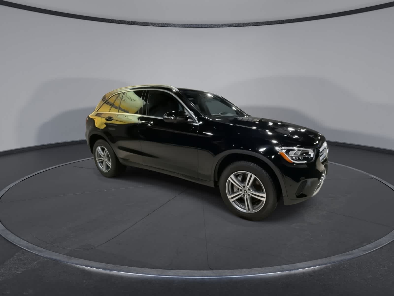 Thumbnail: 2022 Mercedes-Benz GLC - 2