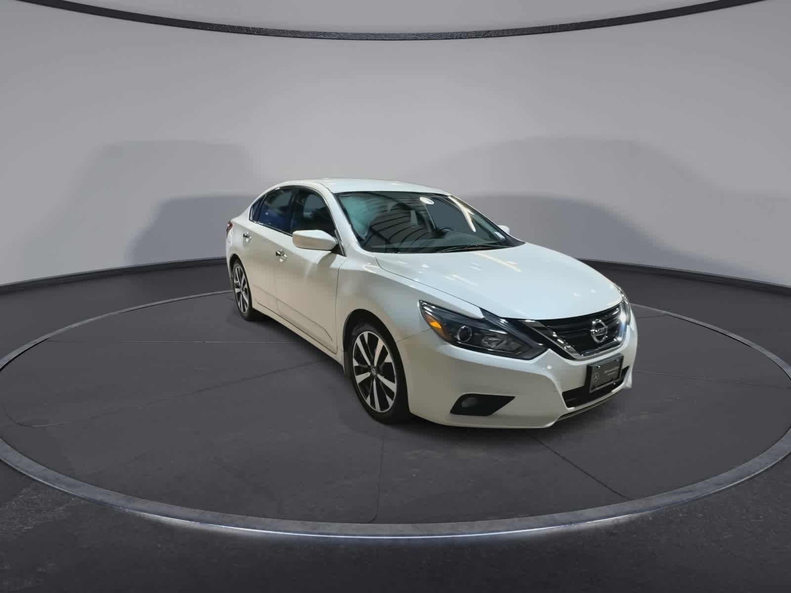 Thumbnail: 2017 Nissan Altima - 2