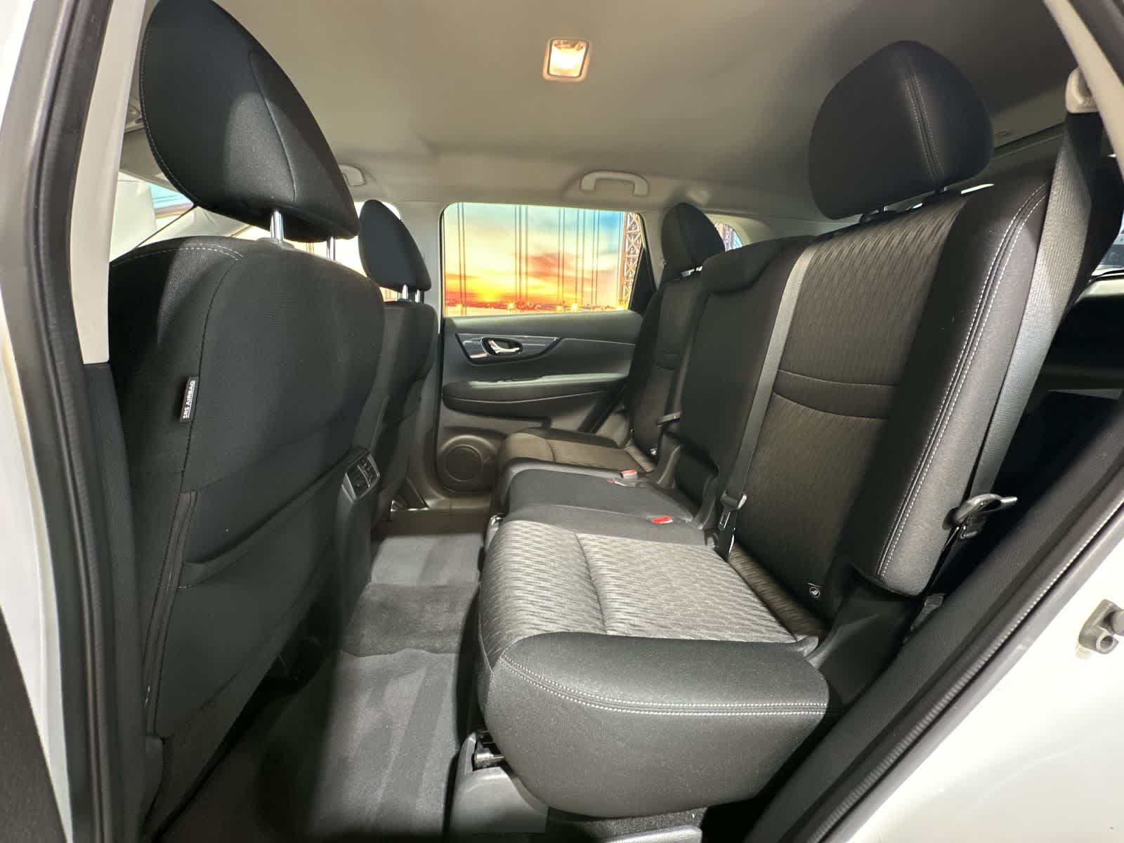 Thumbnail: 2017 Nissan Rogue - 24