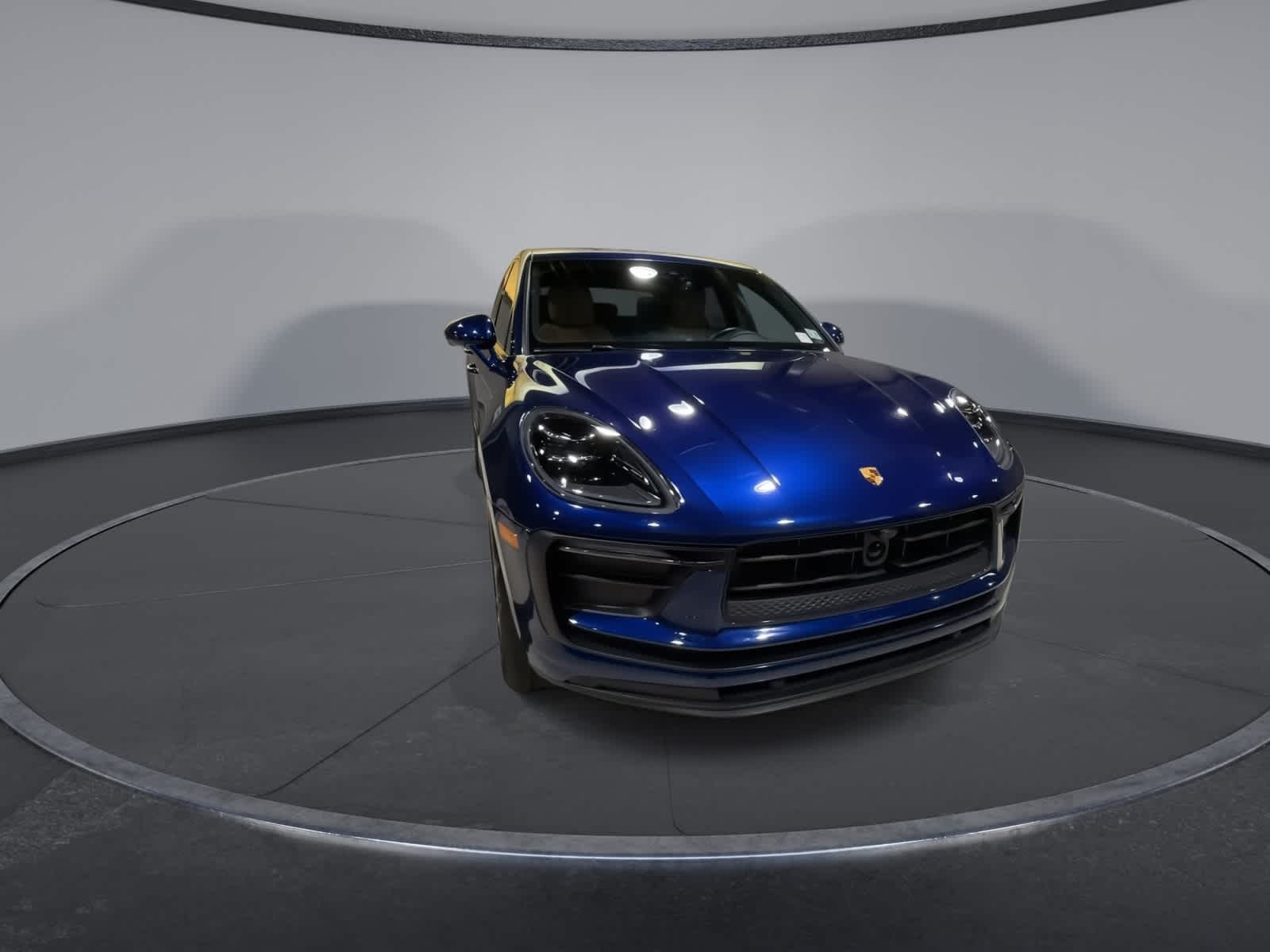 Thumbnail: 2024 Porsche Macan - 3