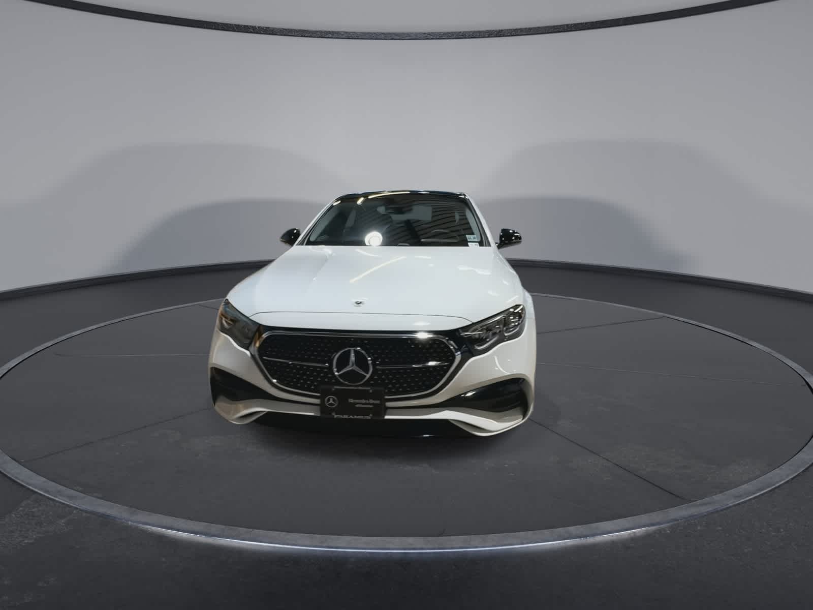 Thumbnail: 2025 Mercedes-Benz E-Class - 4