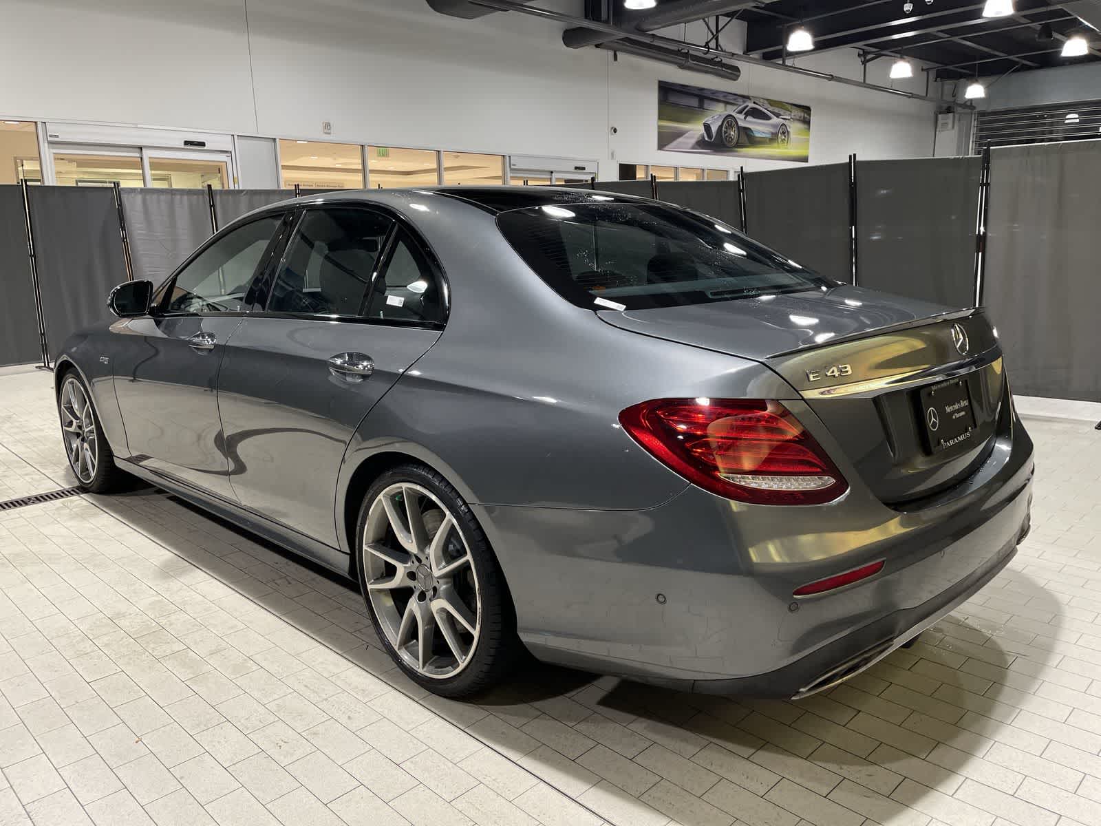 Thumbnail: 2018 Mercedes-Benz E-Class - 16