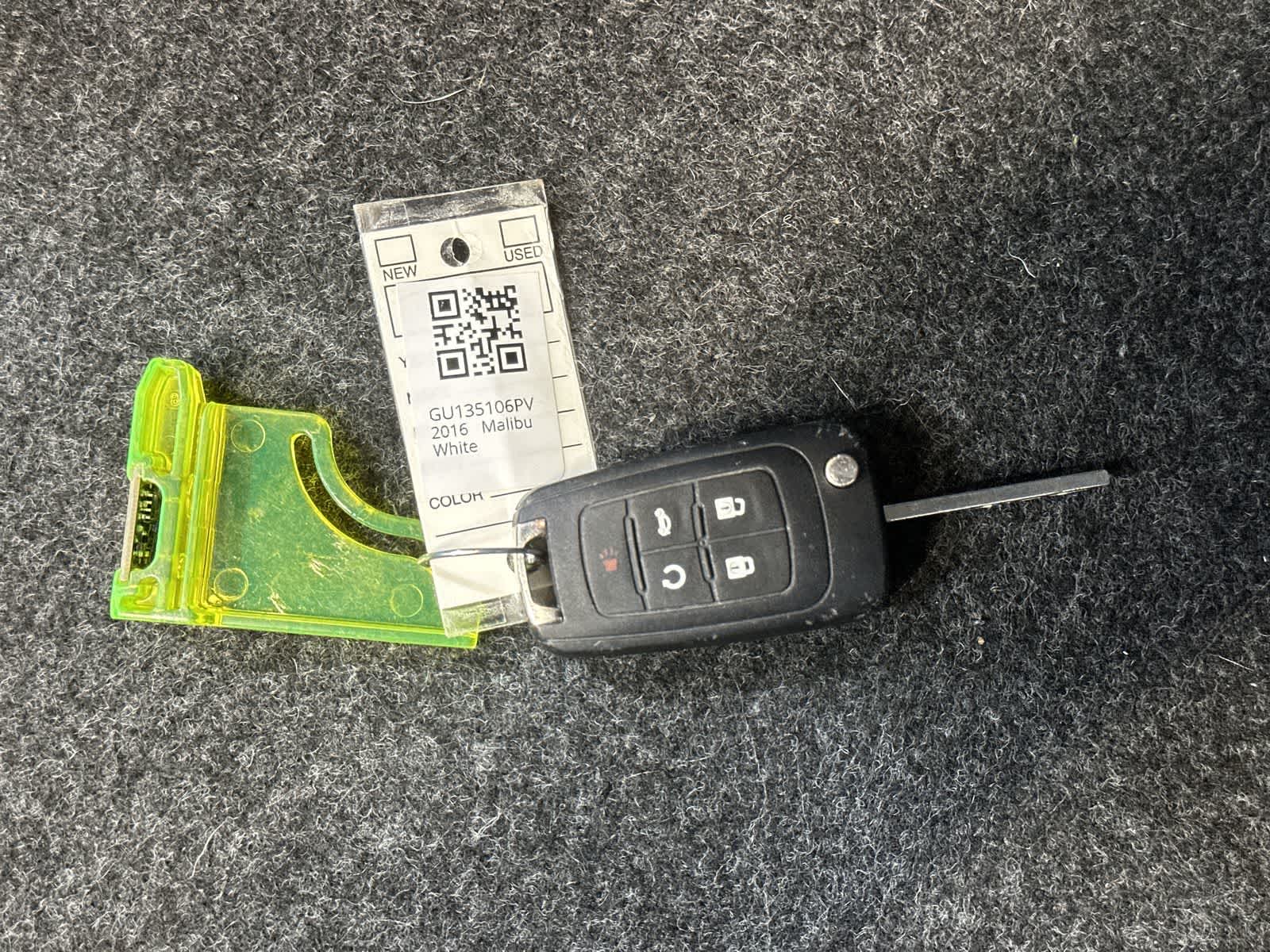 Thumbnail: 2016 Chevrolet Malibu - 32