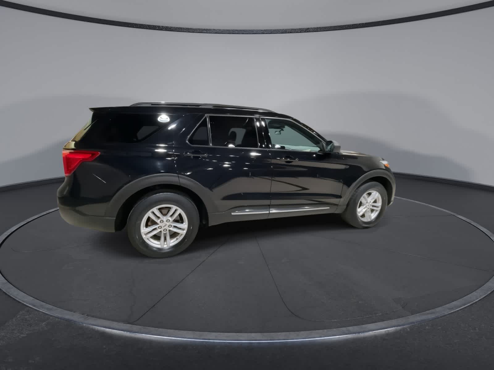 Thumbnail: 2020 Ford Explorer - 12