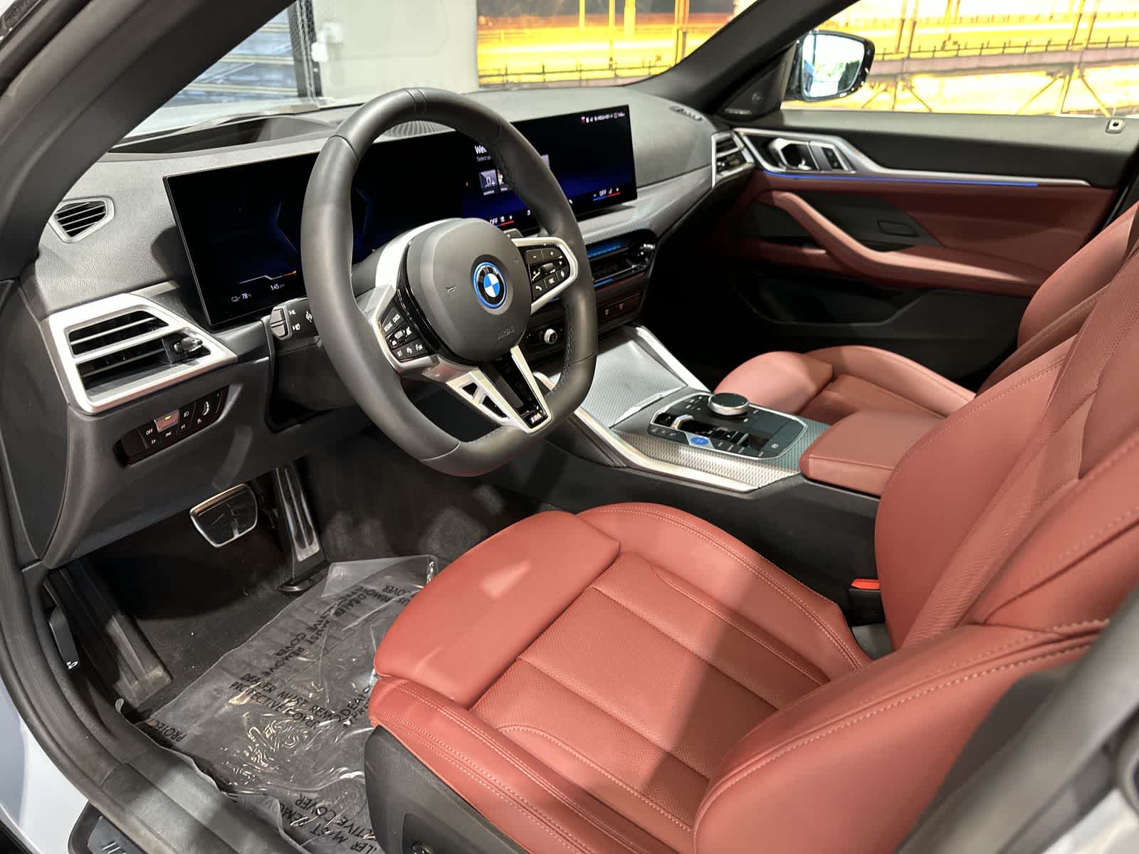 Thumbnail: 2025 BMW i4 - 14
