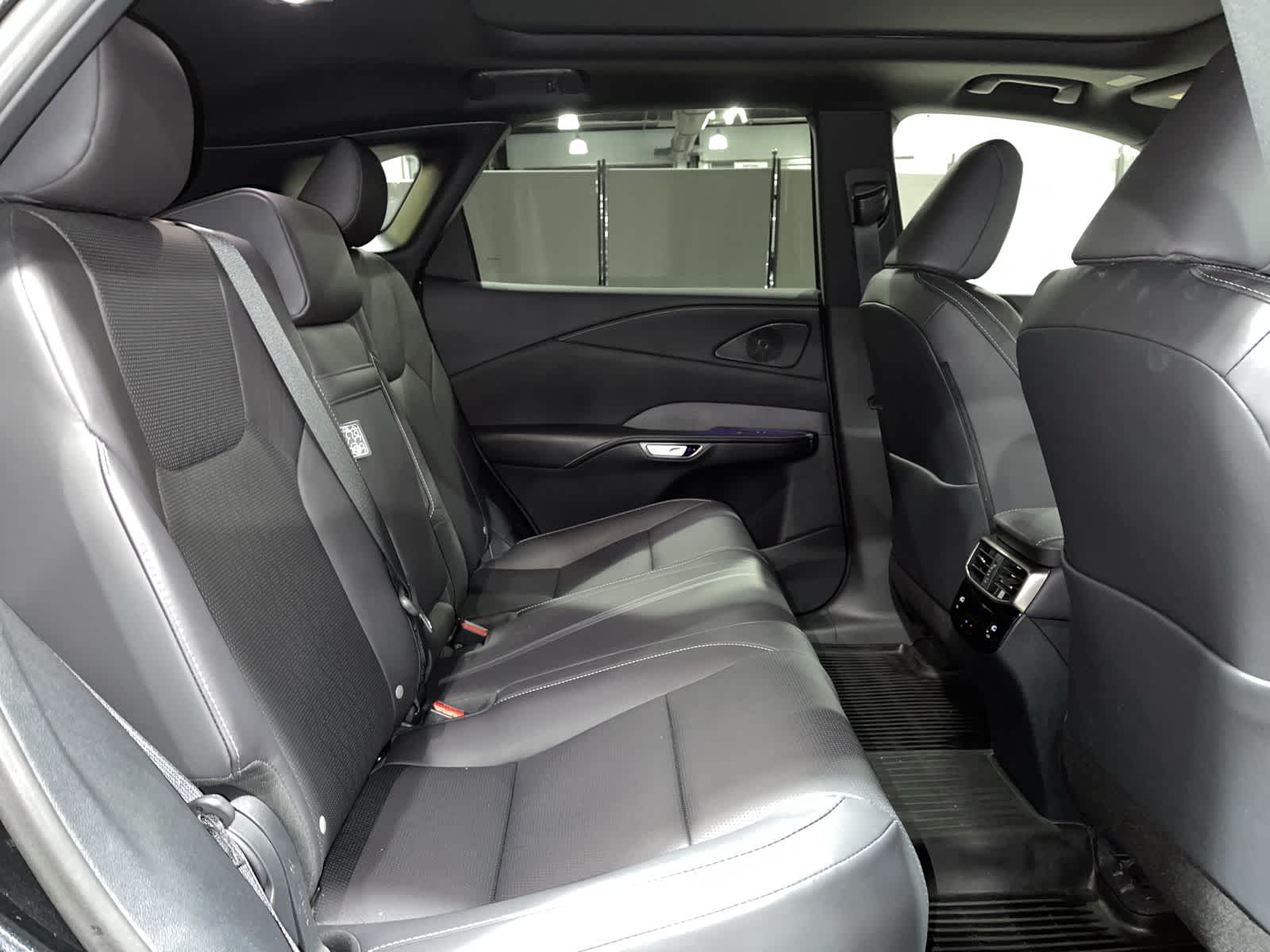 Thumbnail: 2023 Lexus RX - 25