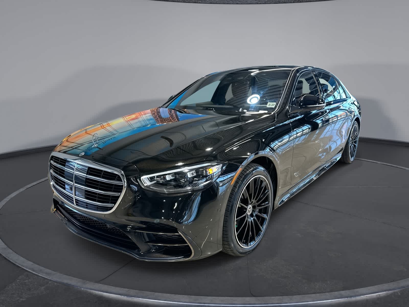 Thumbnail: 2023 Mercedes-Benz S-Class - 1