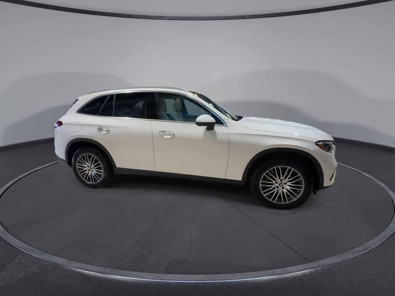 Thumbnail: 2026 Mercedes-Benz GLC - 13