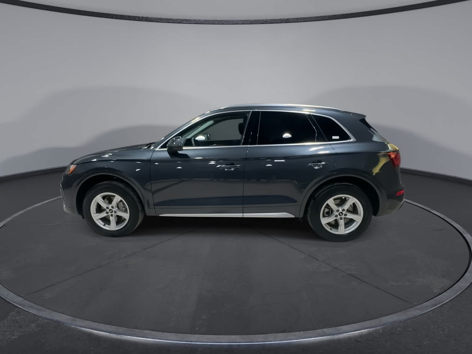 Thumbnail: 2023 Audi Q5 - 7