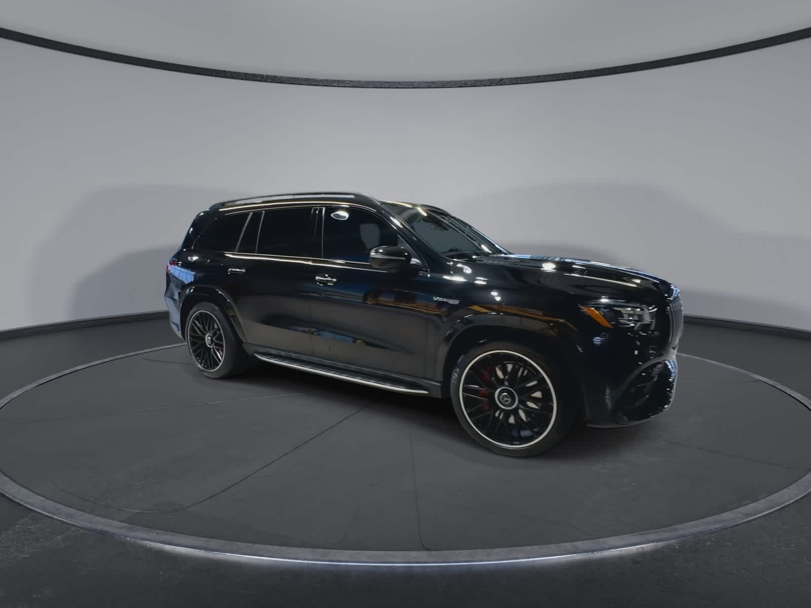 Thumbnail: 2024 Mercedes-Benz GL-Class - 2