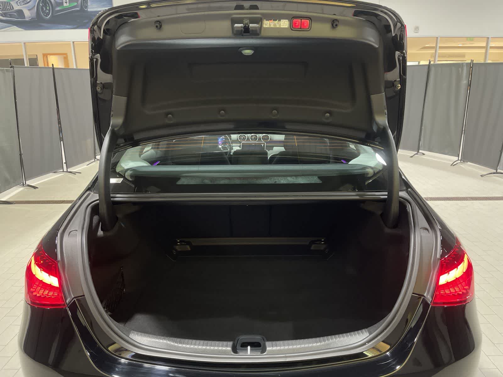 Thumbnail: 2025 Mercedes-Benz C-Class - 31